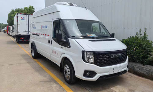 江铃福顺面包冷藏车（柴油后双胎）